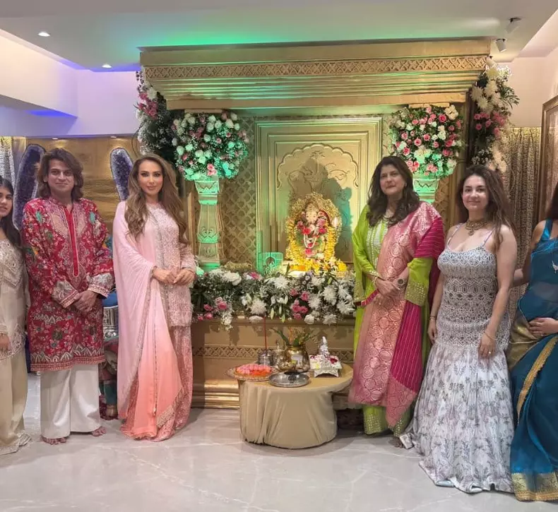 iulia-vantur-salman-khan-ceremonie-india (6)