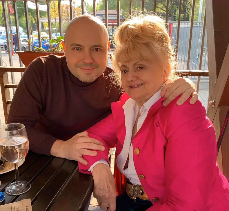 Mama lui Mihai Mitoșeru s-a operat (3)