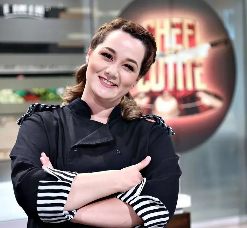 Maria-Sandru-Chefi-la-cutite-11