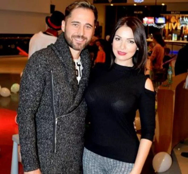 PRIMUL IUNIT AL DEEI