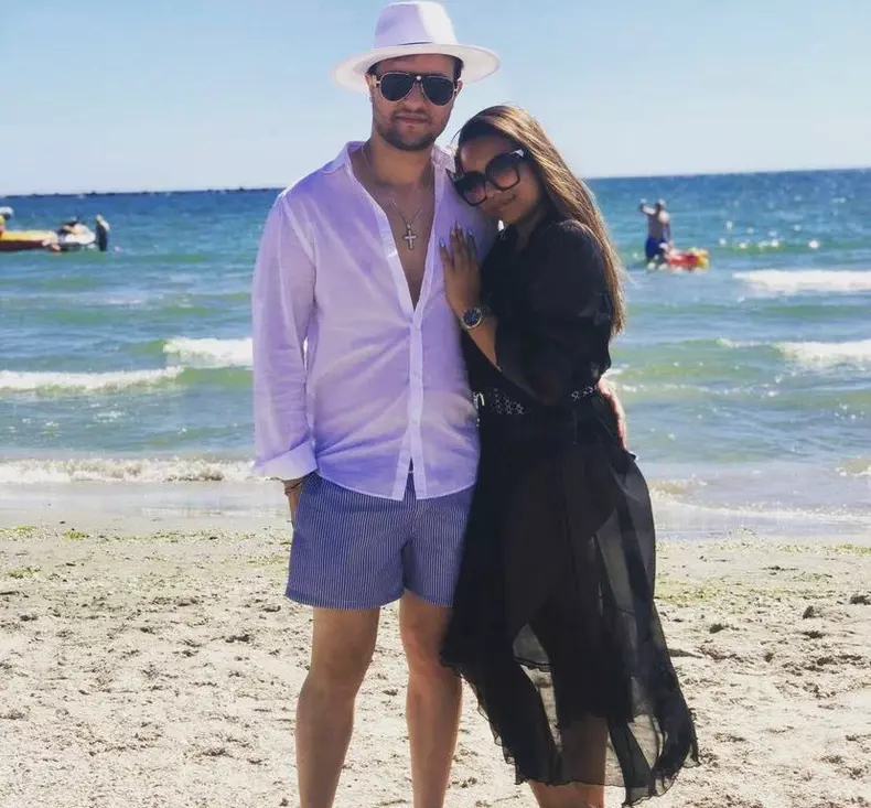 ADRIANA SI LOGODNICUL EI