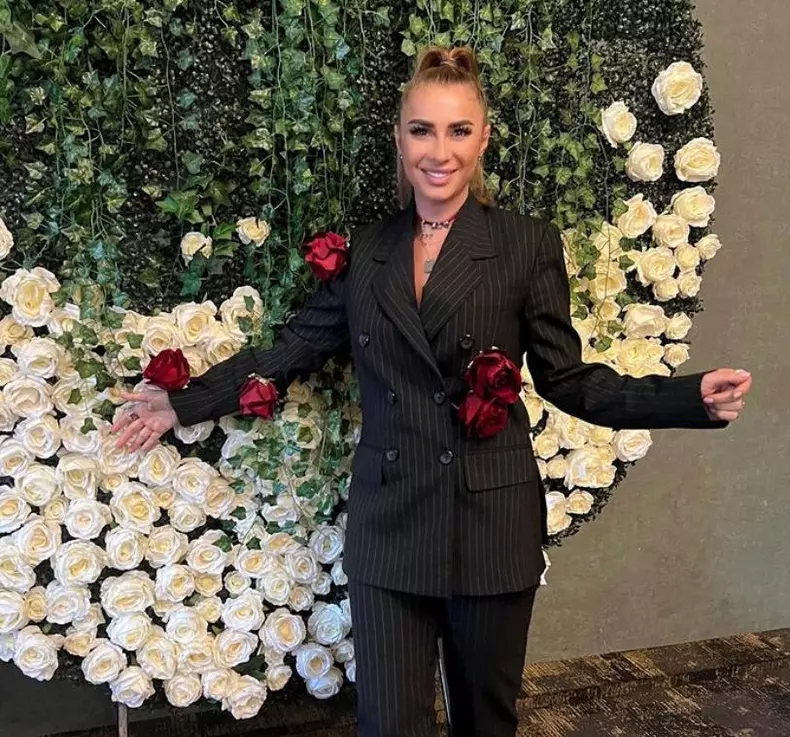 2022-07-12-14_02_25-ANAMARIA-PRODAN-REGHECAMPF-@anamariaprodanreghecampf-•-Instagram-photos-and-vi