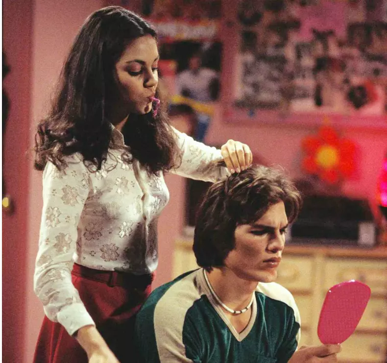 Mila Kunis si Ashton Kutcher - That 70s Show