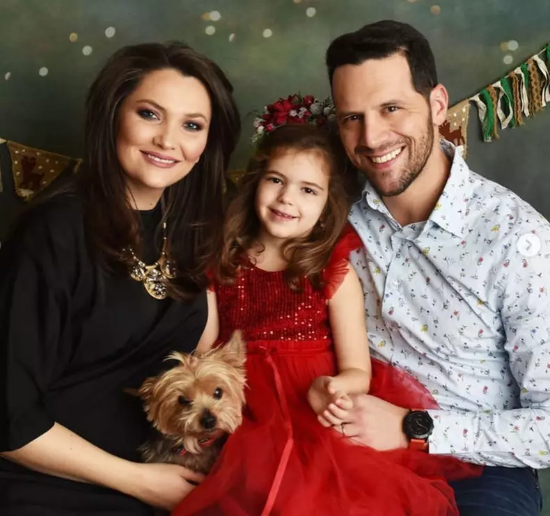adrian nartea si familia sa