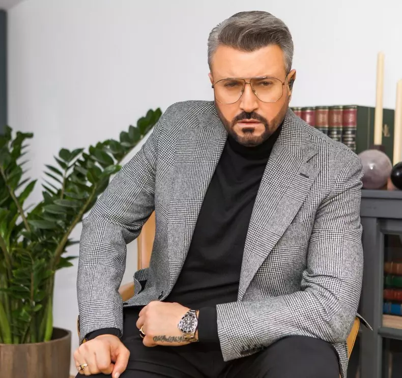 botezatu-1063x1000-1