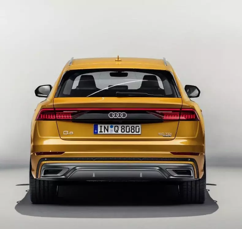 Audi Q8 02