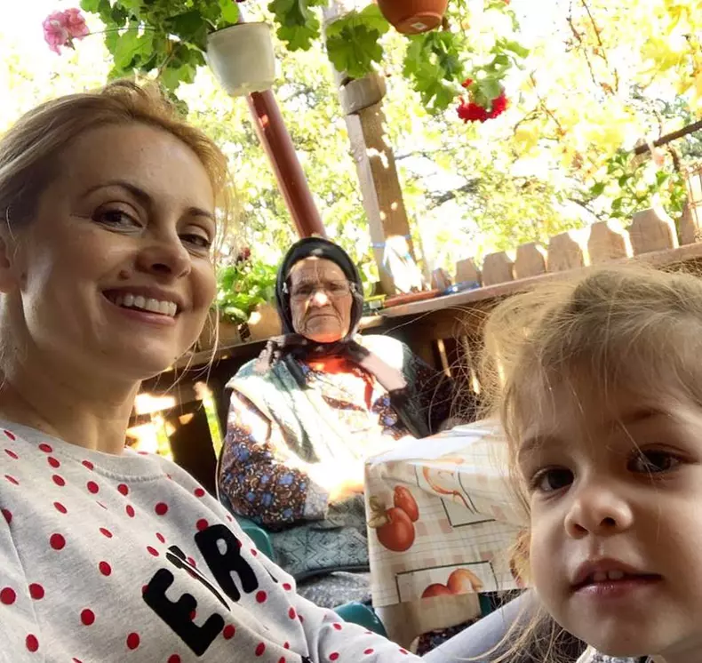 Simona Gherghe se confruntă cu probleme grave de sănătate, în autoizolare: „Sunt praf! Când revine durerea îmi vine să mă urc pe pereți”