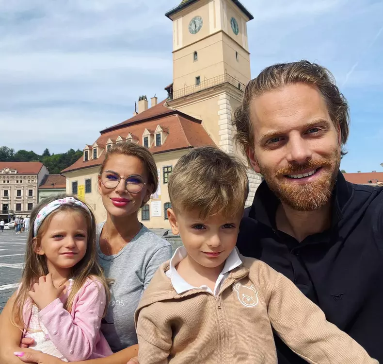Ce mari și frumoși s-au făcut gemenii Alinei și ai lui Ilan Laufer! Nathaniel și Davina au împlinit 4 ani (4)
