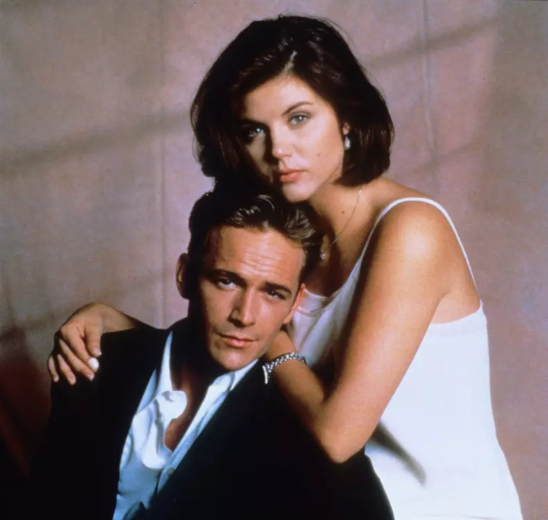 Luke Perry and Tiffani Thiessen