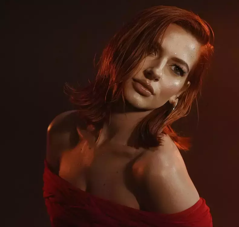 lidia-buble-rosu-nuclear-6