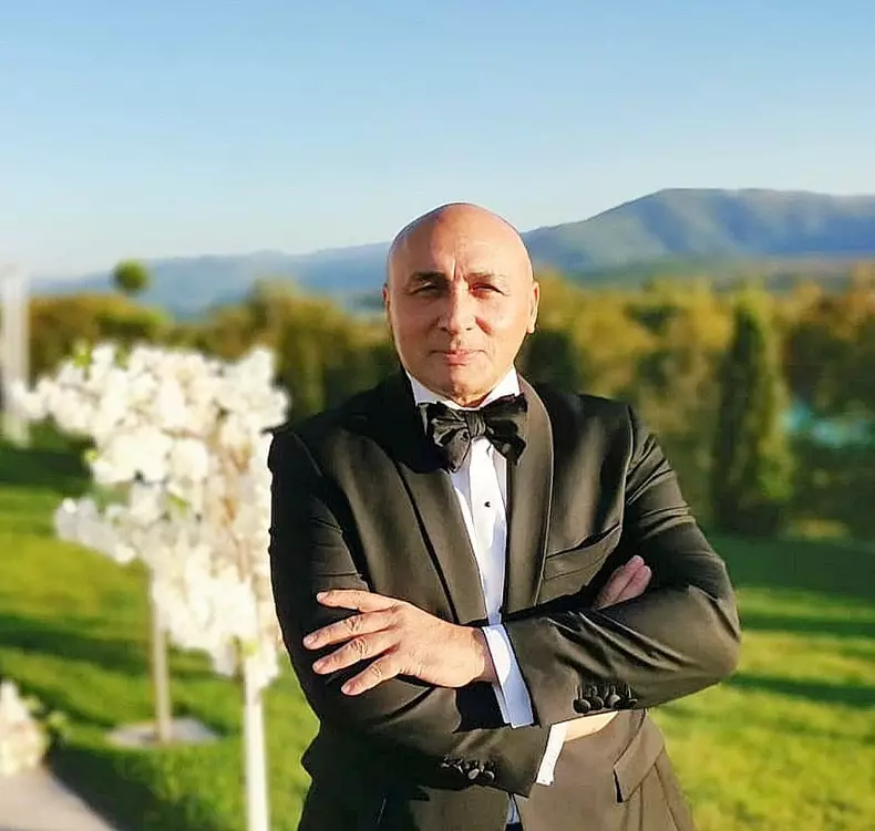 marcel-pavel-critica-femeile-care-isi-fac-operatii-estetice-exagerate-3