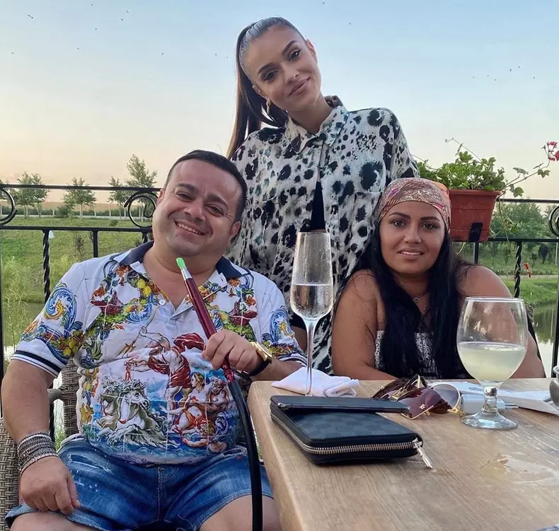 Adriana-Simionescu-5