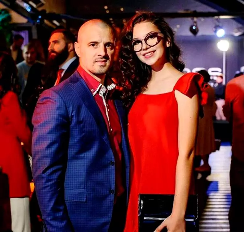 Cleopatra şi tatăl ei, Pavel Stratan