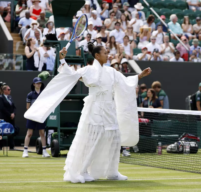 naomi-osaka-elsa-jacquemot-wimbledon-2026