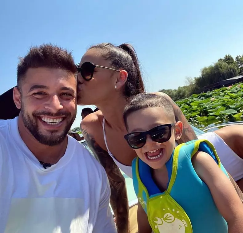 Roxana-Vancea-silueta-sarcina-5