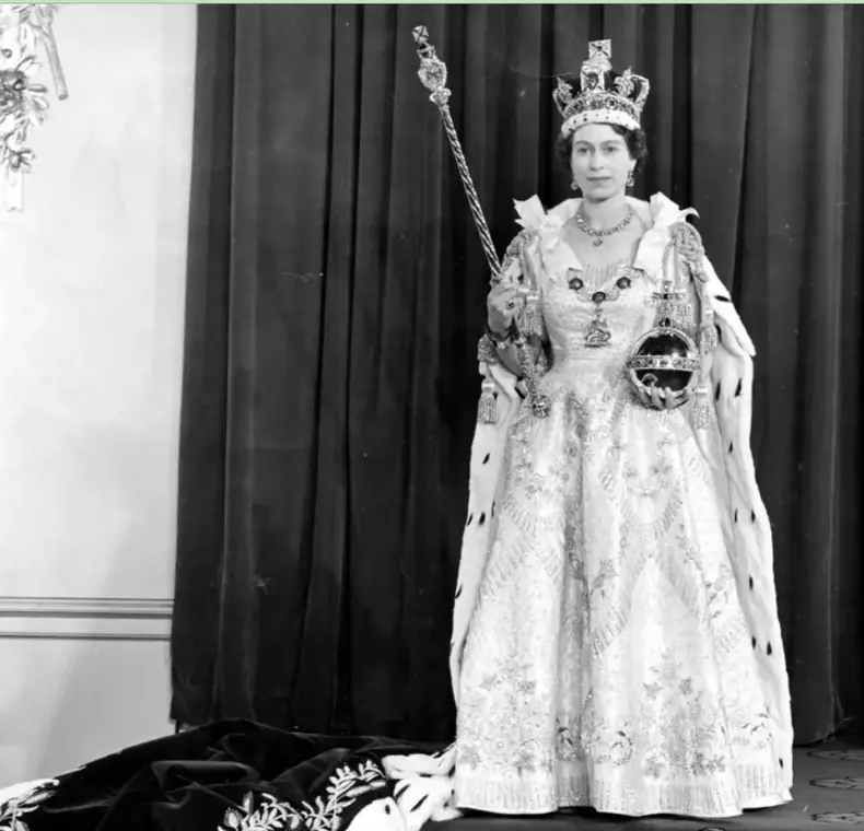 Regina Elisabeta - incoronare