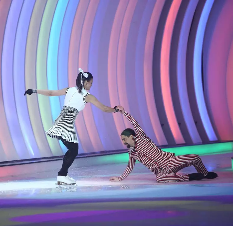 Prin-ce-greutati-a-trecut-Cosmin-Natanticu-in-timpul-filmarilor-pentru-„Dancing-on-ice-3