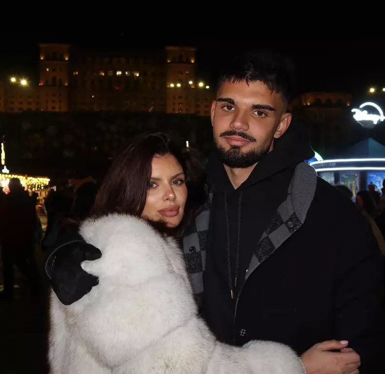 9. Ileana Lazariuc și fiul ei