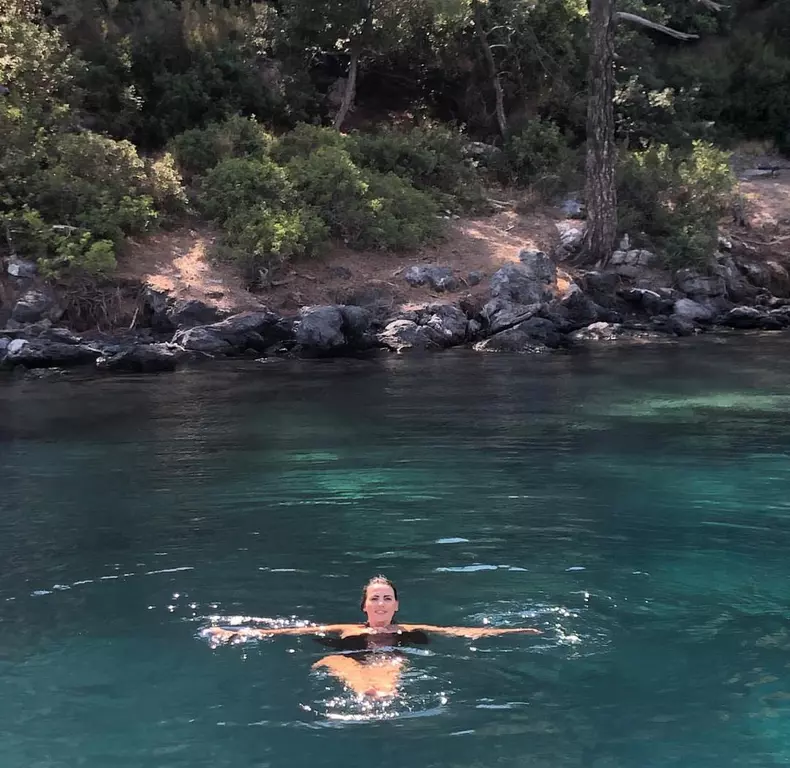 Lavinia şi Ştefan au plecat în vacanţă după botez