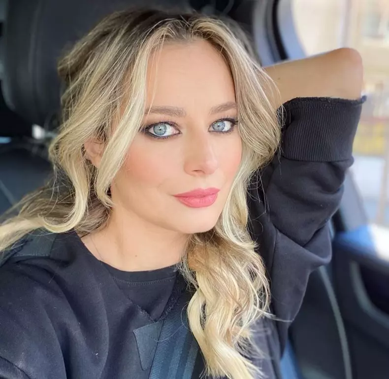 laura-cosoi-fara-lenjerie-intima-pe-internet-actrita-criticata-de-fani-singura-care-era-mai-decenta_4_size20