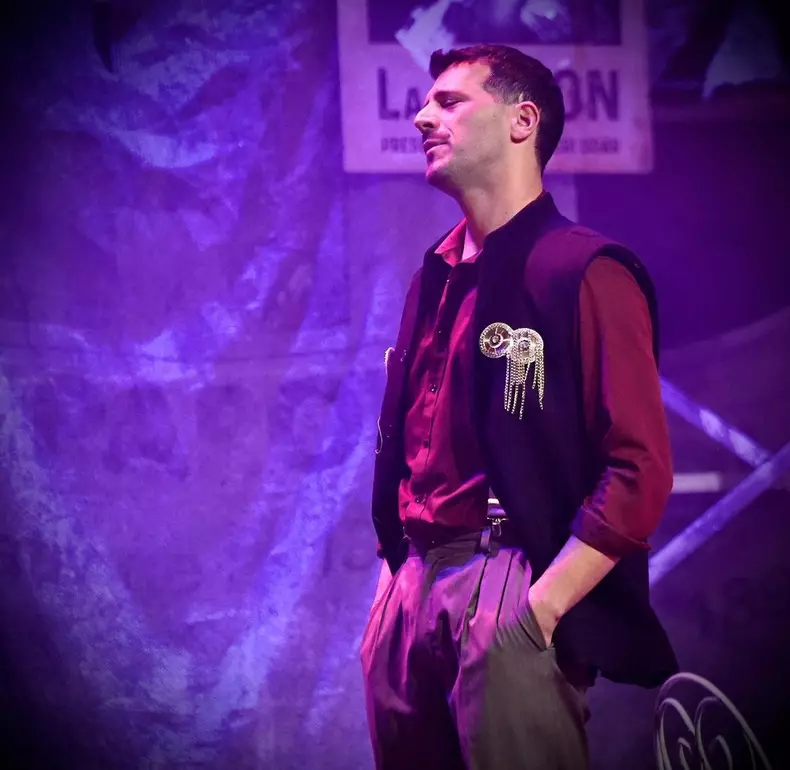 adrian-nartea-detalii-inedite-despre-debutul-sau-in-teatru.-cum-e-viata-dupa-vlad-5