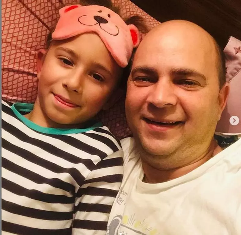 Cum-arată-familia-lui-Cosmin-Selesi7