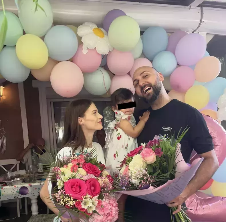 teodora-marcu-sotul-ei-alex-marcu-si-fiica-lor-2