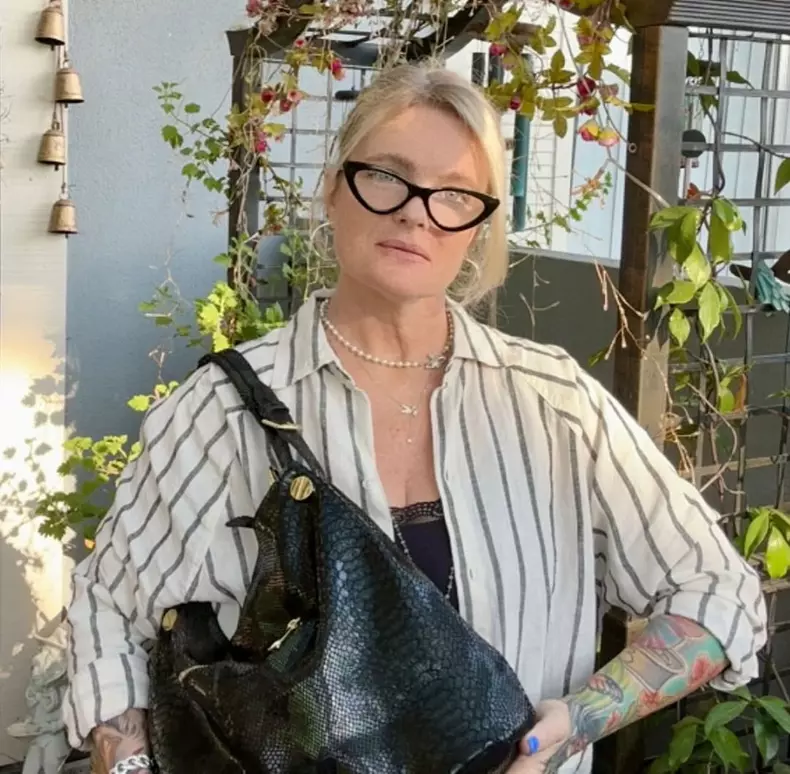 Thank you, Annie Diamantidis! For my gorgeous Helen Hobo Handbag. It is absolutely beautiful and functional for all my “ stuff” to stay organized. Not an easy task! And look so good while doing it. @anniedi