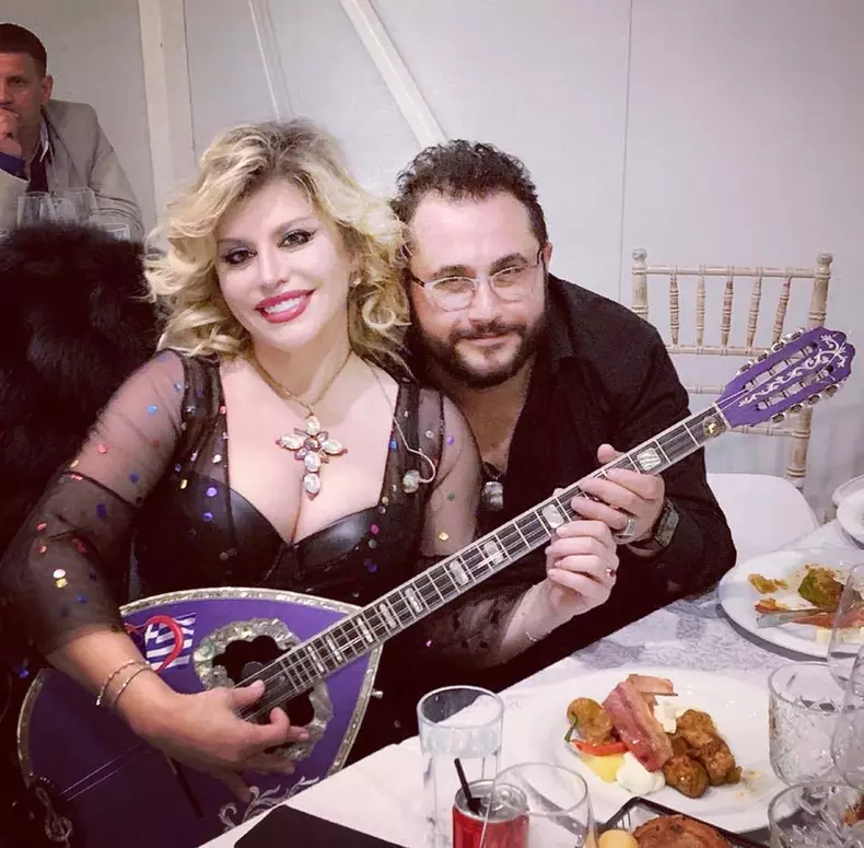 adriana-bahmuteanu-8