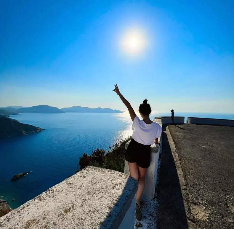 Andreea-Mantea-costum-de-baie-3