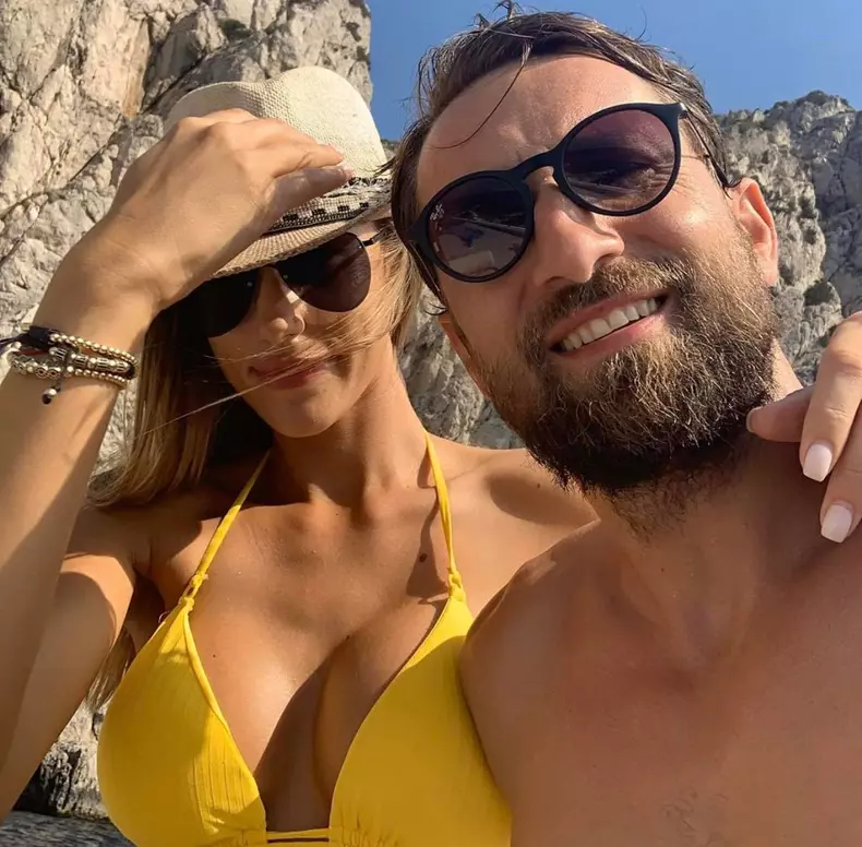 Dani Oțil se însoară cu Gabriela Prisăcariu5