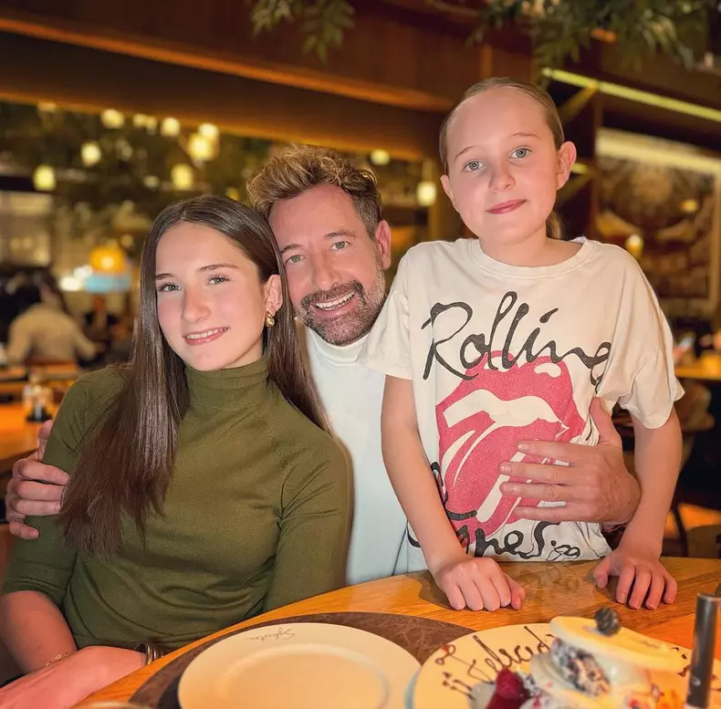 Cum arată fiicele lui Gabriel Soto  (4)