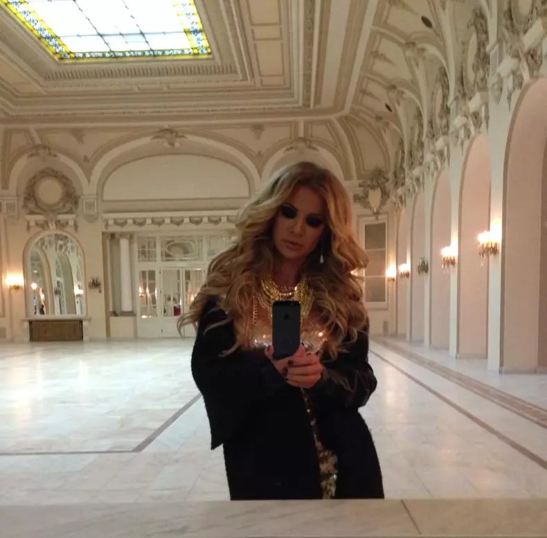 Marina Dina9
