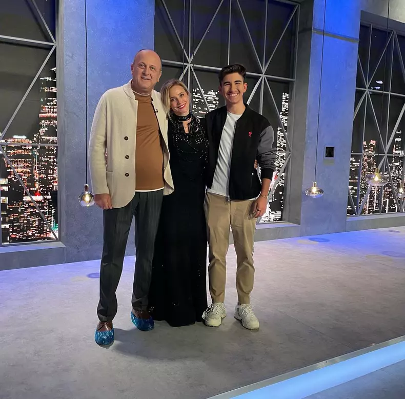 Cine-este-investitorul-de-la-Imperiul-Leilor-care-a-cumparat-o-echipa-din-Liga-1.-Sotia-lui-este-o-fosta-prezentatoare-TV-1