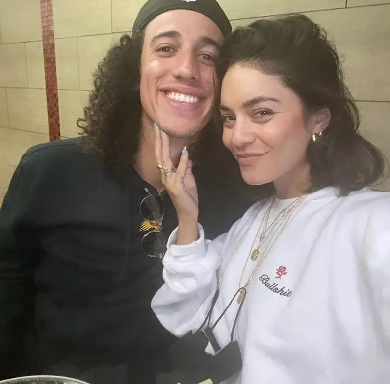 May Celebrity Social Network Photos!