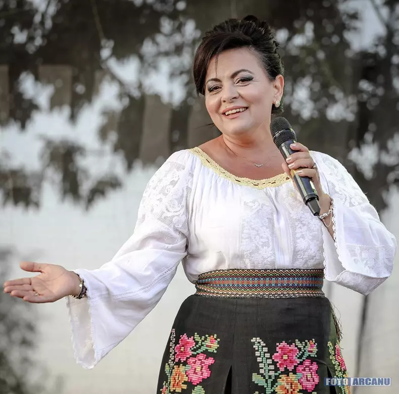 Povestea cutremurătoare a cântăreței care a fost împușcată în cap de soțul ei (4)