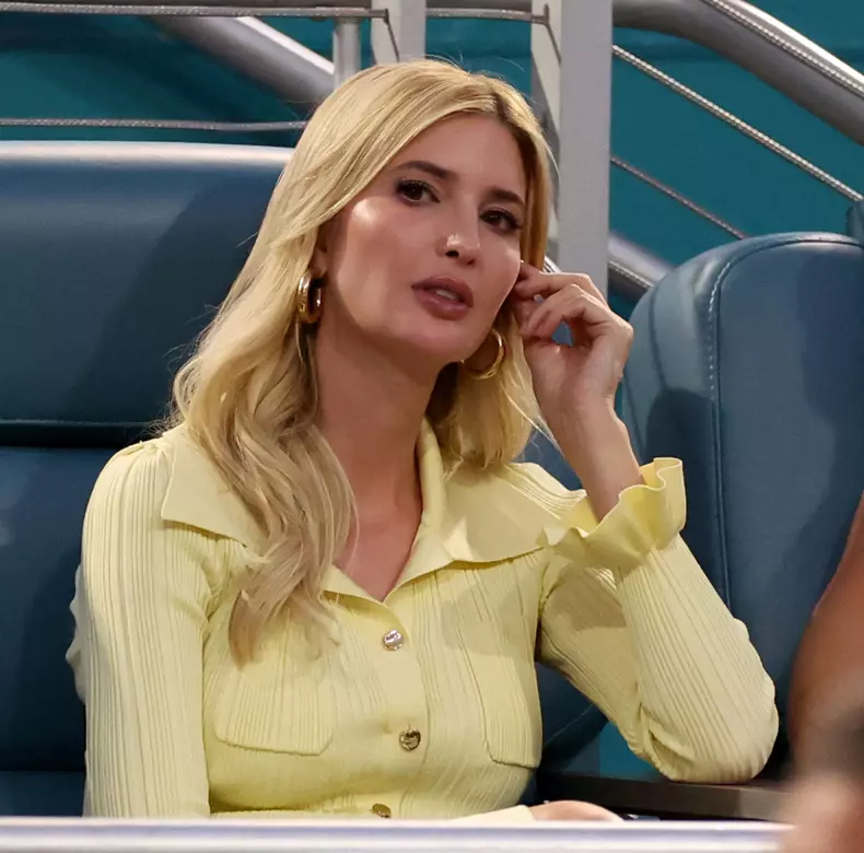 Célébrités en tribune lors de l'Open de tennis de Miami au Hard Rock Stadium à Miami