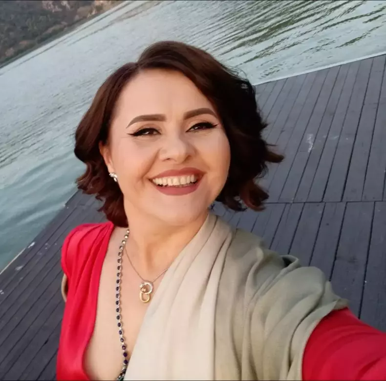 Niculina-Stoican-4-1-1024x1012