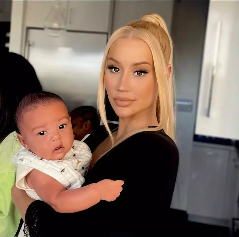 Iggy Azalea și fiul ei Onyx