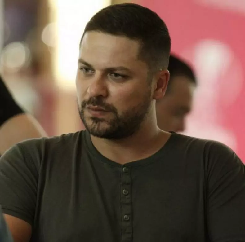 augustin-viziru-va-deveni-tata-2