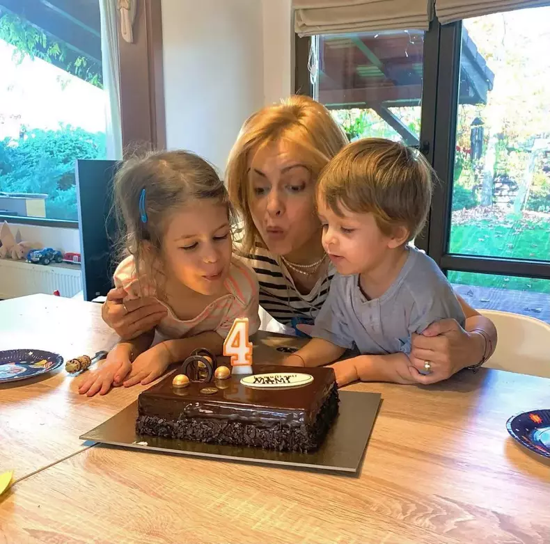 Simona-Gherghe-4-1024x1013-1