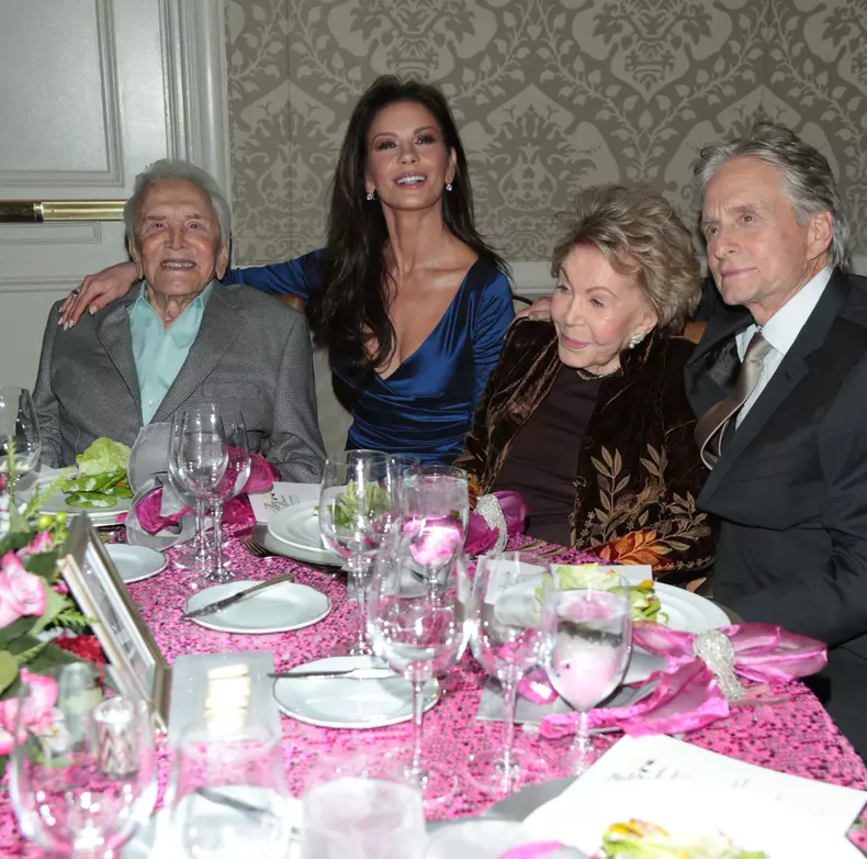 Kirk Douglas și soția lui