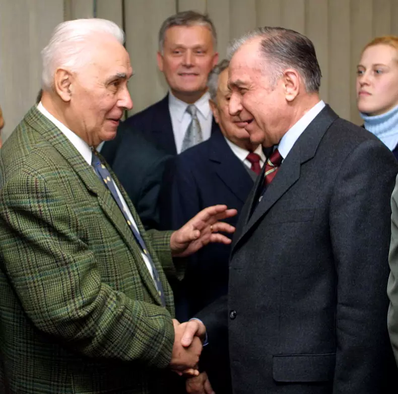 RADU CAMPEANU SI ION ILIESCU