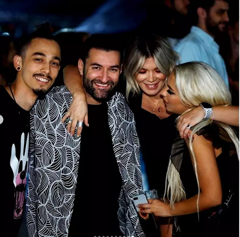 Gina-Pistol-și-Smiley-5-1024x1013-1