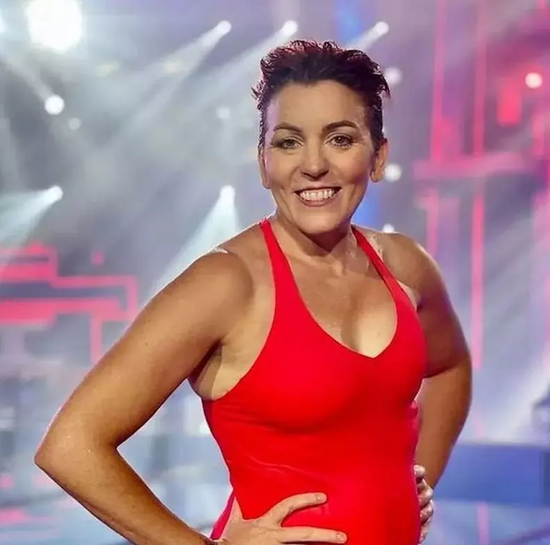 cine-este-sandy-medini-de-la-splash-vedete-la-apa12