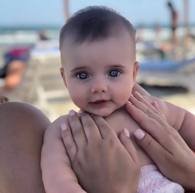 Iris este botezată astăzi