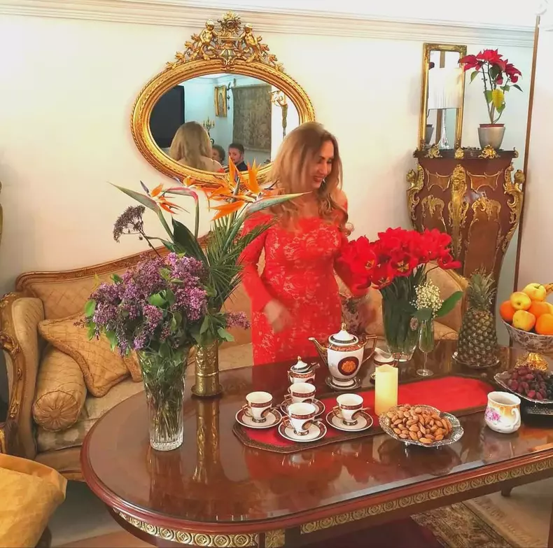 flora-nastase-la-ea-acasa-in-aprilie-1