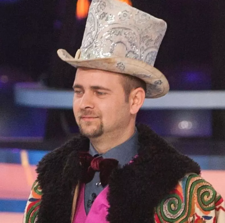 Cosmin-Selesi-Te-cunosc-de-undeva-8