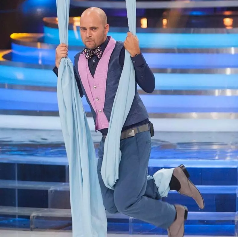 Cosmin-Selesi-Te-cunosc-de-undeva-9