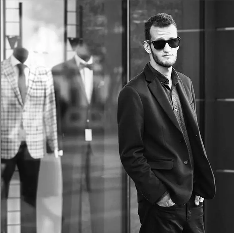 Andrei-Ungureanu-omul-cu-Tourette2